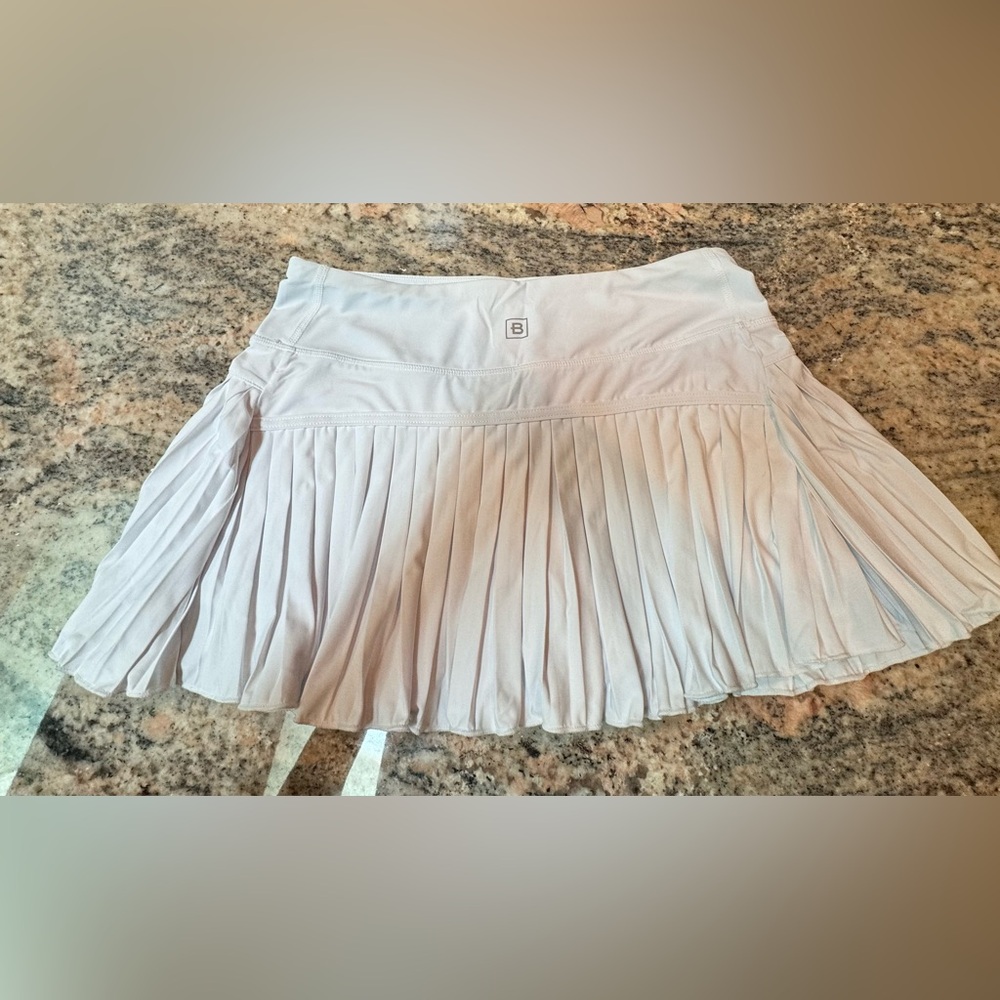 B pleated skort